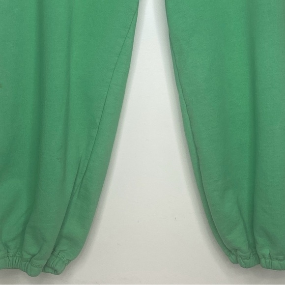 Mike’s Women’s Capri Sweatpants M Green White Paisley w/90 On Leg No Drawstring - Picture 2 of 10